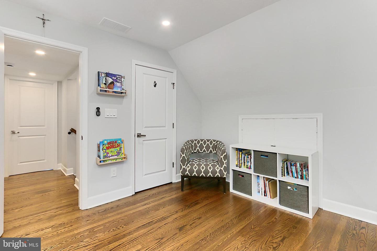 5029 22ND ST S, ARLINGTON, Virginia 22206, 4 Bedrooms Bedrooms, ,3 BathroomsBathrooms,Residential,For sale,5029 22ND ST S,VAAR2059626 MLS # VAAR2059626
