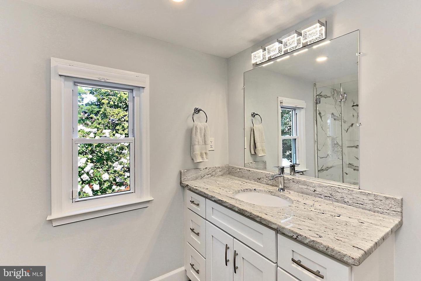 5029 22ND ST S, ARLINGTON, Virginia 22206, 4 Bedrooms Bedrooms, ,3 BathroomsBathrooms,Residential,For sale,5029 22ND ST S,VAAR2059626 MLS # VAAR2059626