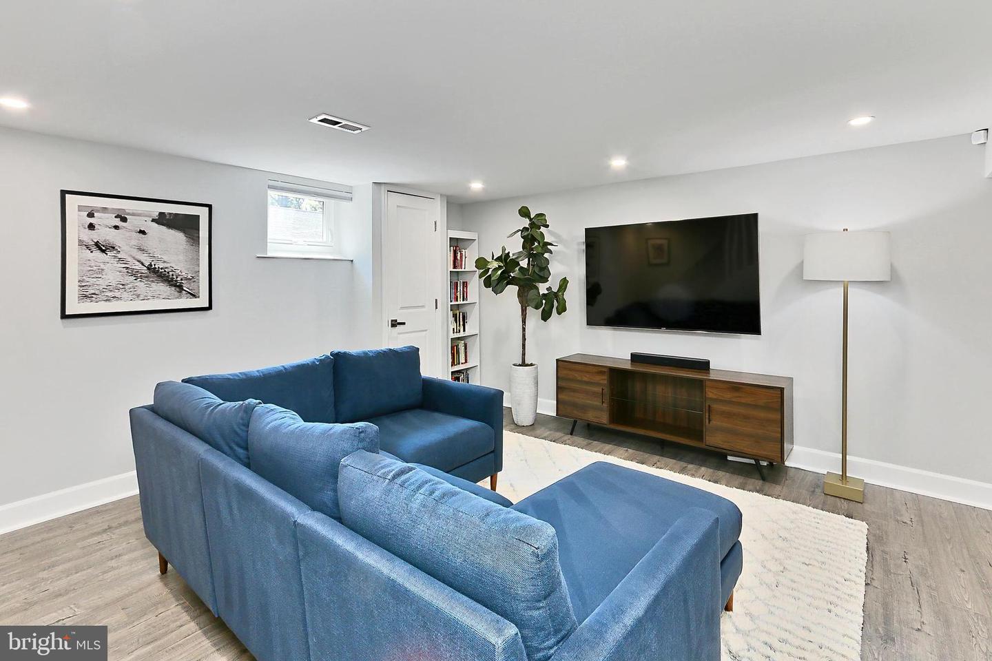 5029 22ND ST S, ARLINGTON, Virginia 22206, 4 Bedrooms Bedrooms, ,3 BathroomsBathrooms,Residential,For sale,5029 22ND ST S,VAAR2059626 MLS # VAAR2059626