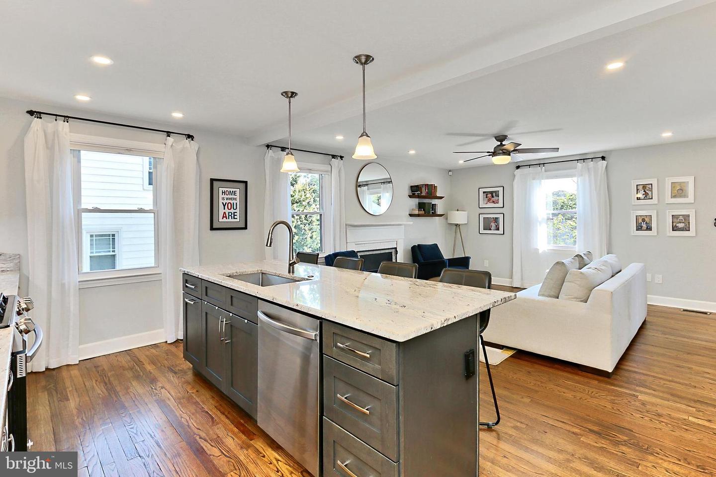 5029 22ND ST S, ARLINGTON, Virginia 22206, 4 Bedrooms Bedrooms, ,3 BathroomsBathrooms,Residential,For sale,5029 22ND ST S,VAAR2059626 MLS # VAAR2059626