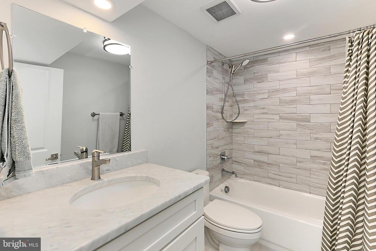 5029 22ND ST S, ARLINGTON, Virginia 22206, 4 Bedrooms Bedrooms, ,3 BathroomsBathrooms,Residential,For sale,5029 22ND ST S,VAAR2059626 MLS # VAAR2059626