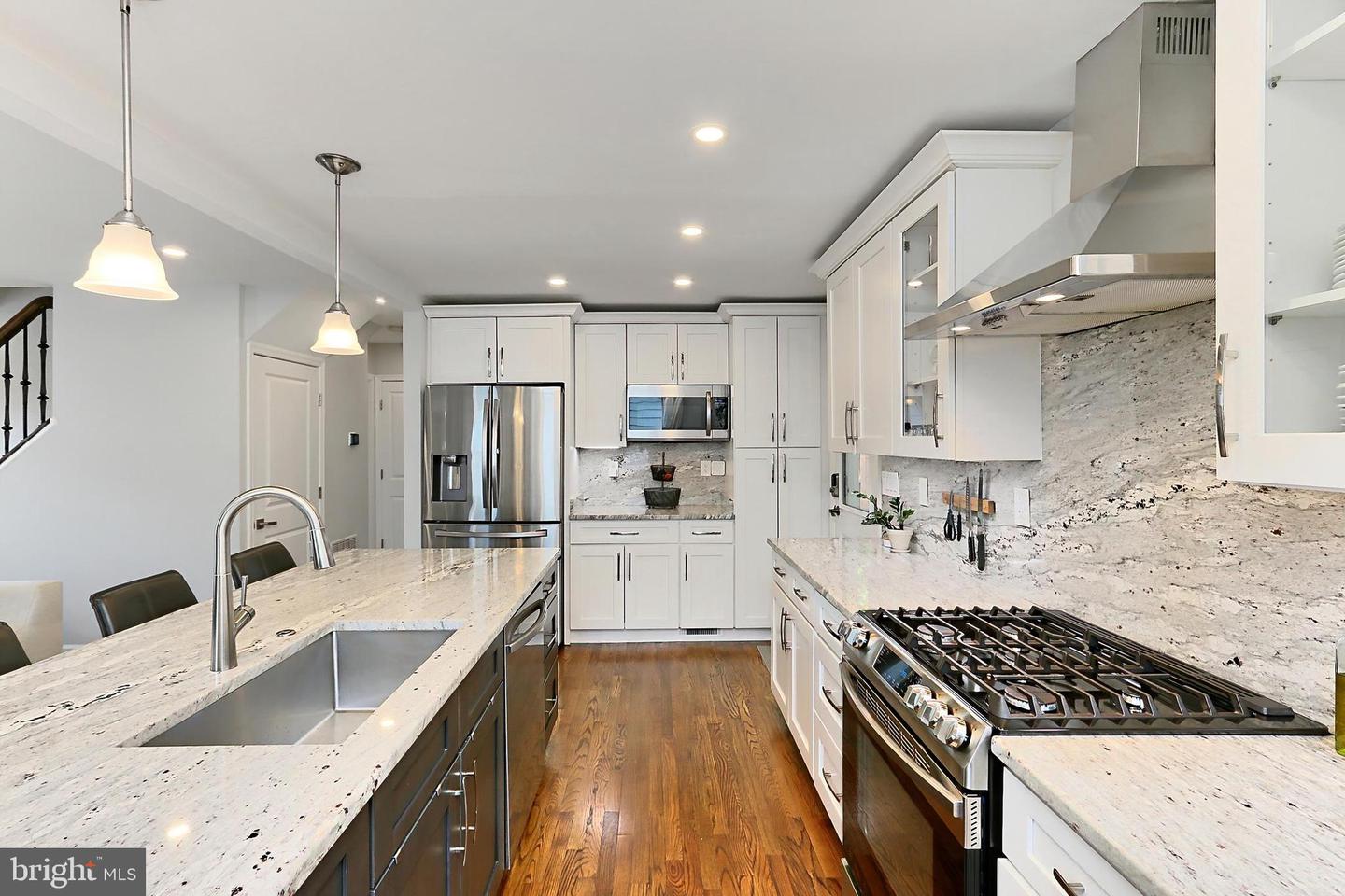 5029 22ND ST S, ARLINGTON, Virginia 22206, 4 Bedrooms Bedrooms, ,3 BathroomsBathrooms,Residential,For sale,5029 22ND ST S,VAAR2059626 MLS # VAAR2059626