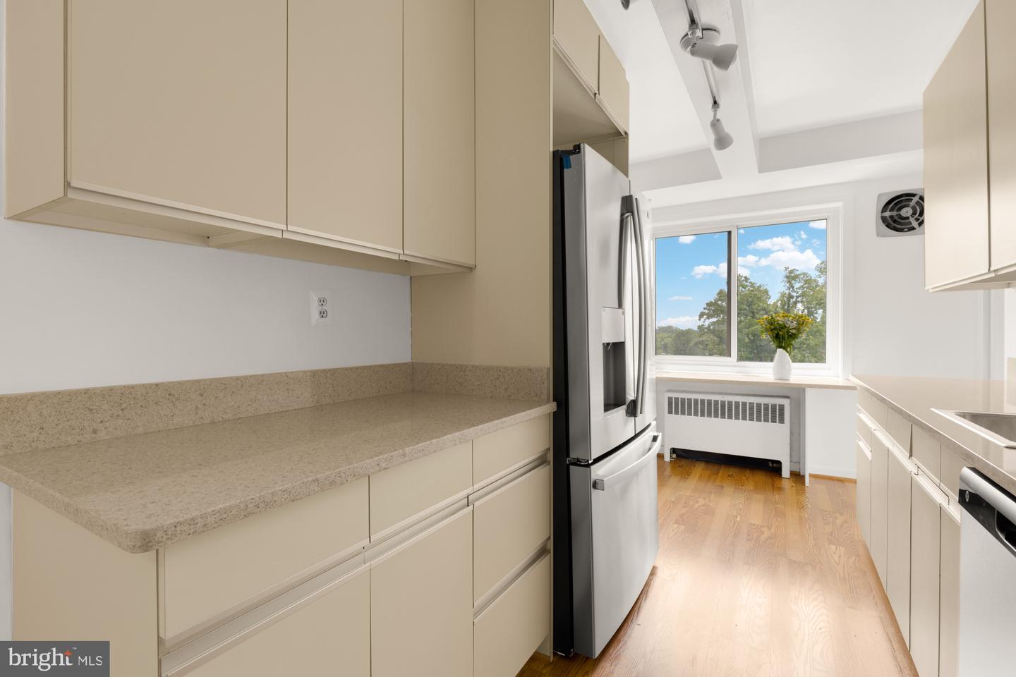 4201 CATHEDRAL AVE NW #1405W, WASHINGTON, District Of Columbia 20016, 3 Bedrooms Bedrooms, ,2 BathroomsBathrooms,Residential,For sale,4201 CATHEDRAL AVE NW #1405W,DCDC2207162 MLS # DCDC2207162