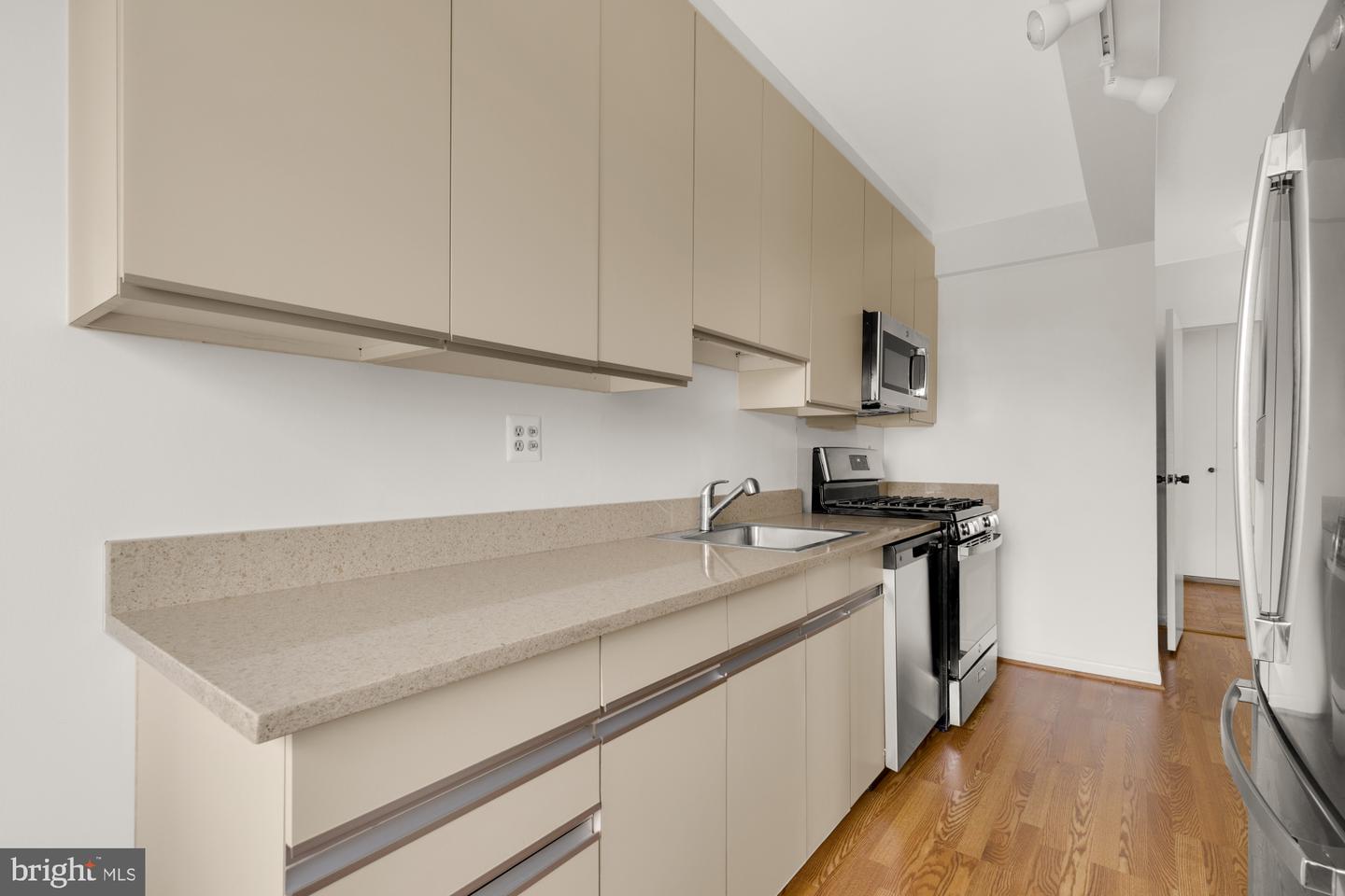 4201 CATHEDRAL AVE NW #1405W, WASHINGTON, District Of Columbia 20016, 3 Bedrooms Bedrooms, ,2 BathroomsBathrooms,Residential,For sale,4201 CATHEDRAL AVE NW #1405W,DCDC2207162 MLS # DCDC2207162