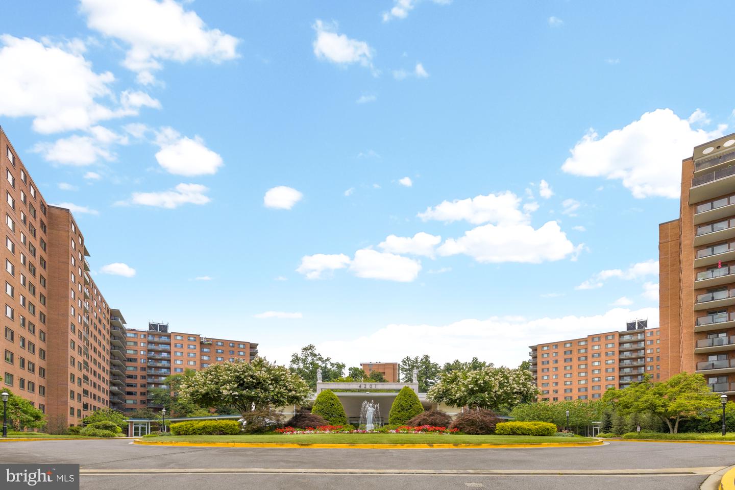 4201 CATHEDRAL AVE NW #1405W, WASHINGTON, District Of Columbia 20016, 3 Bedrooms Bedrooms, ,2 BathroomsBathrooms,Residential,For sale,4201 CATHEDRAL AVE NW #1405W,DCDC2207162 MLS # DCDC2207162