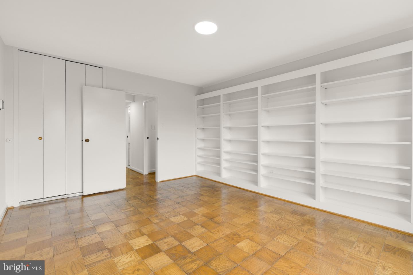 4201 CATHEDRAL AVE NW #1405W, WASHINGTON, District Of Columbia 20016, 3 Bedrooms Bedrooms, ,2 BathroomsBathrooms,Residential,For sale,4201 CATHEDRAL AVE NW #1405W,DCDC2207162 MLS # DCDC2207162