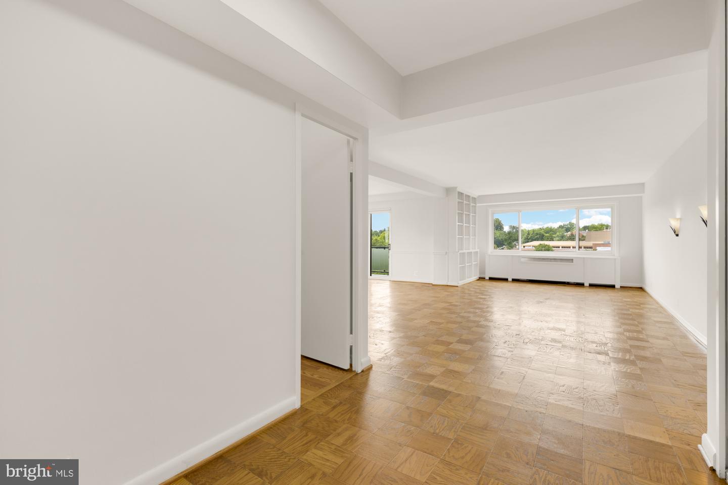4201 CATHEDRAL AVE NW #1405W, WASHINGTON, District Of Columbia 20016, 3 Bedrooms Bedrooms, ,2 BathroomsBathrooms,Residential,For sale,4201 CATHEDRAL AVE NW #1405W,DCDC2207162 MLS # DCDC2207162