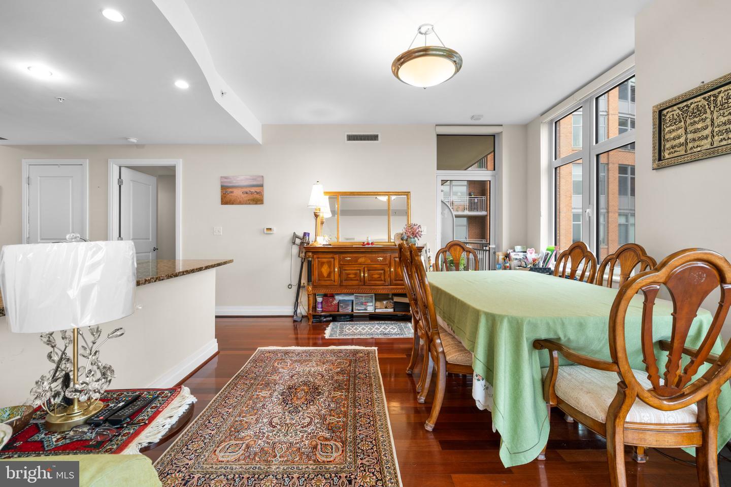 8220 CRESTWOOD HEIGHTS DR #1217, MCLEAN, Virginia 22102, 2 Bedrooms Bedrooms, ,2 BathroomsBathrooms,Residential,For sale,8220 CRESTWOOD HEIGHTS DR #1217,VAFX2249912 MLS # VAFX2249912