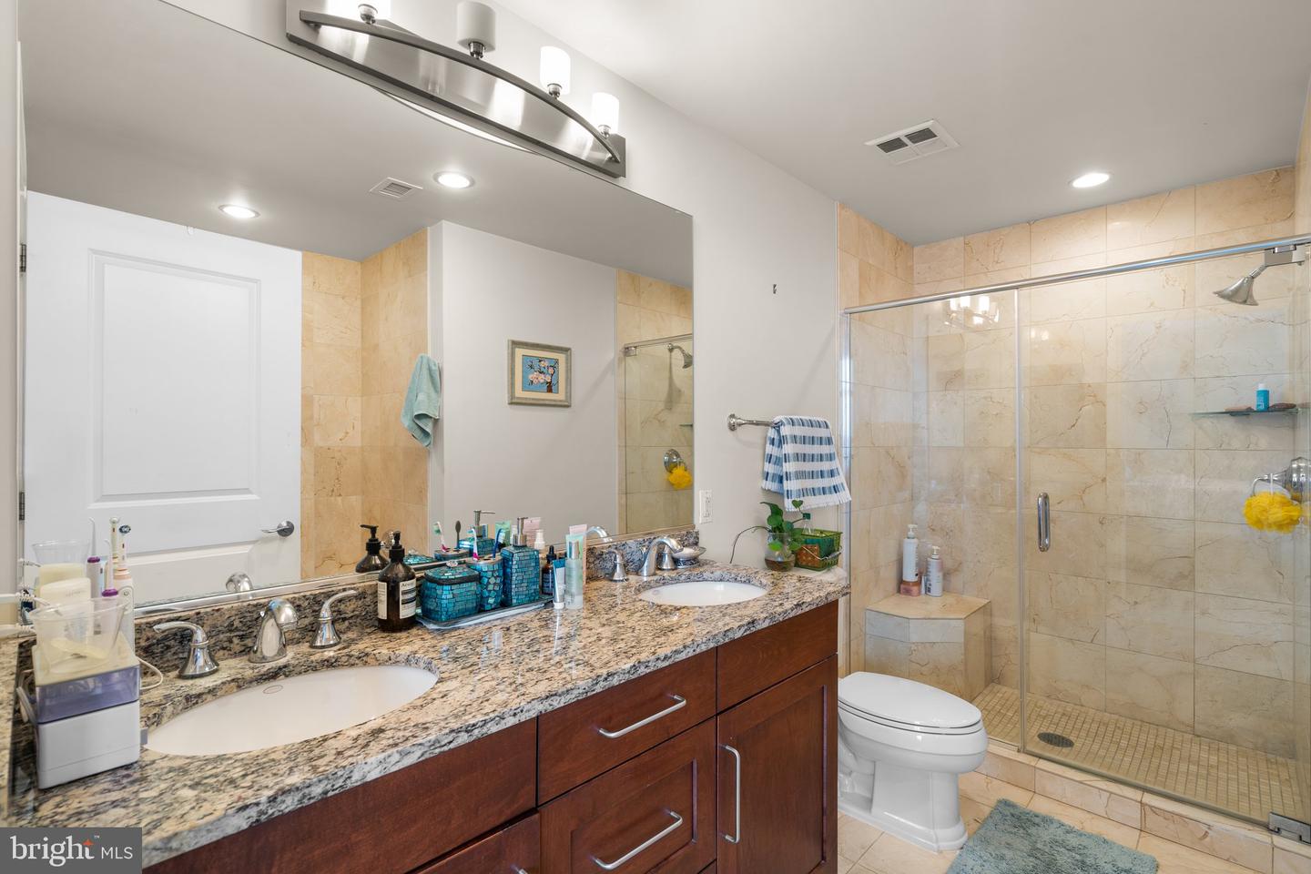 8220 CRESTWOOD HEIGHTS DR #1217, MCLEAN, Virginia 22102, 2 Bedrooms Bedrooms, ,2 BathroomsBathrooms,Residential,For sale,8220 CRESTWOOD HEIGHTS DR #1217,VAFX2249912 MLS # VAFX2249912