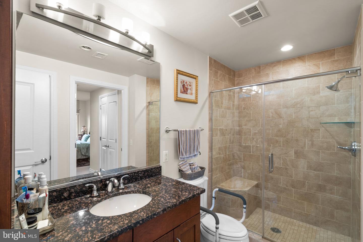 8220 CRESTWOOD HEIGHTS DR #1217, MCLEAN, Virginia 22102, 2 Bedrooms Bedrooms, ,2 BathroomsBathrooms,Residential,For sale,8220 CRESTWOOD HEIGHTS DR #1217,VAFX2249912 MLS # VAFX2249912