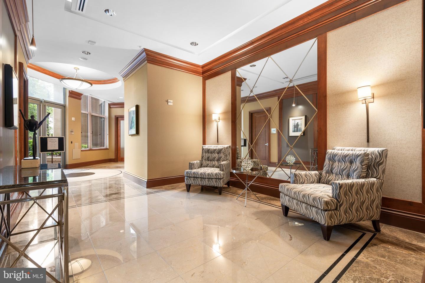 8220 CRESTWOOD HEIGHTS DR #1217, MCLEAN, Virginia 22102, 2 Bedrooms Bedrooms, ,2 BathroomsBathrooms,Residential,For sale,8220 CRESTWOOD HEIGHTS DR #1217,VAFX2249912 MLS # VAFX2249912