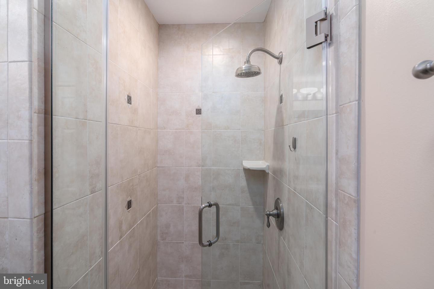1906 DUFFIELD LN, ALEXANDRIA, Virginia 22307, 3 Bedrooms Bedrooms, ,2 BathroomsBathrooms,Residential,For sale,1906 DUFFIELD LN,VAFX2249944 MLS # VAFX2249944