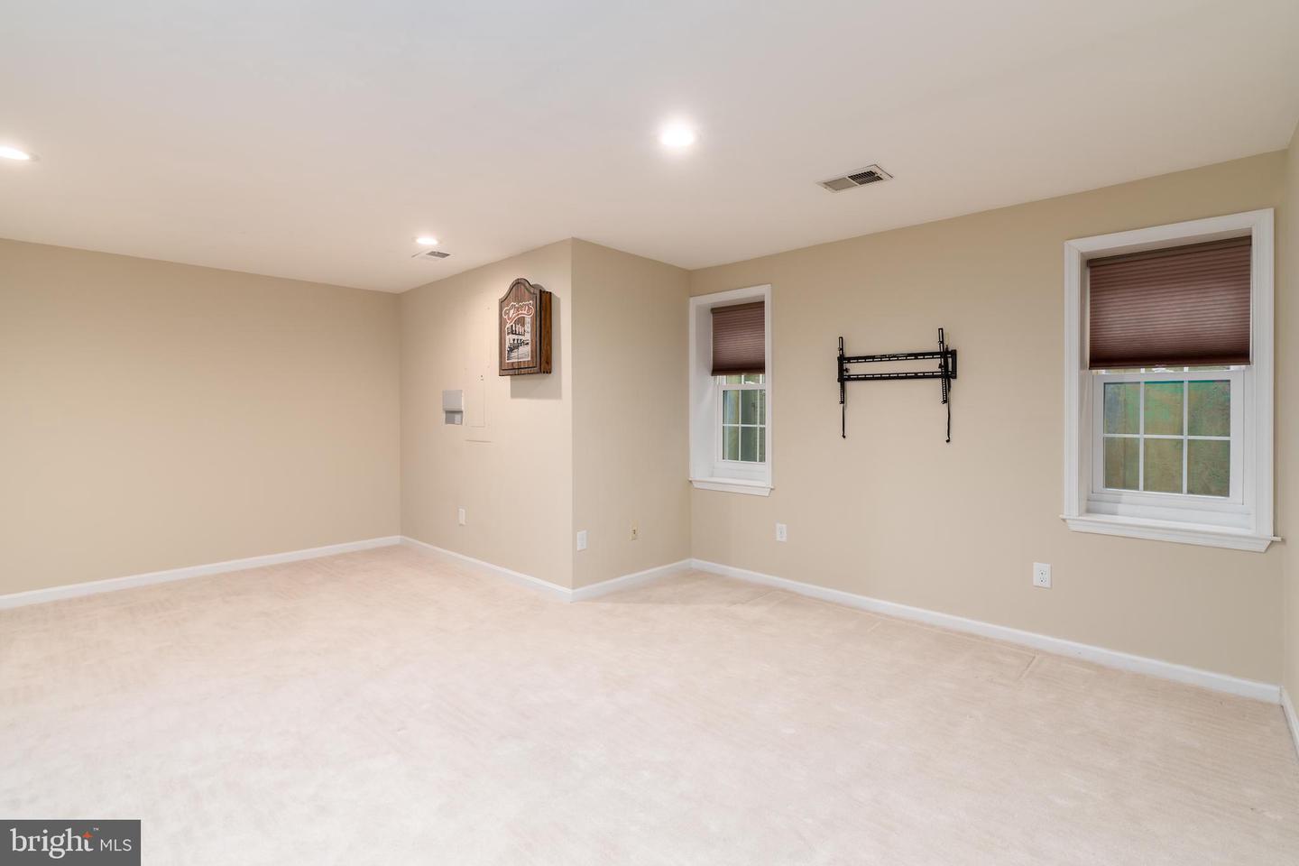 1906 DUFFIELD LN, ALEXANDRIA, Virginia 22307, 3 Bedrooms Bedrooms, ,2 BathroomsBathrooms,Residential,For sale,1906 DUFFIELD LN,VAFX2249944 MLS # VAFX2249944