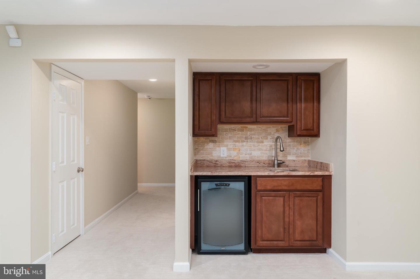 1906 DUFFIELD LN, ALEXANDRIA, Virginia 22307, 3 Bedrooms Bedrooms, ,2 BathroomsBathrooms,Residential,For sale,1906 DUFFIELD LN,VAFX2249944 MLS # VAFX2249944