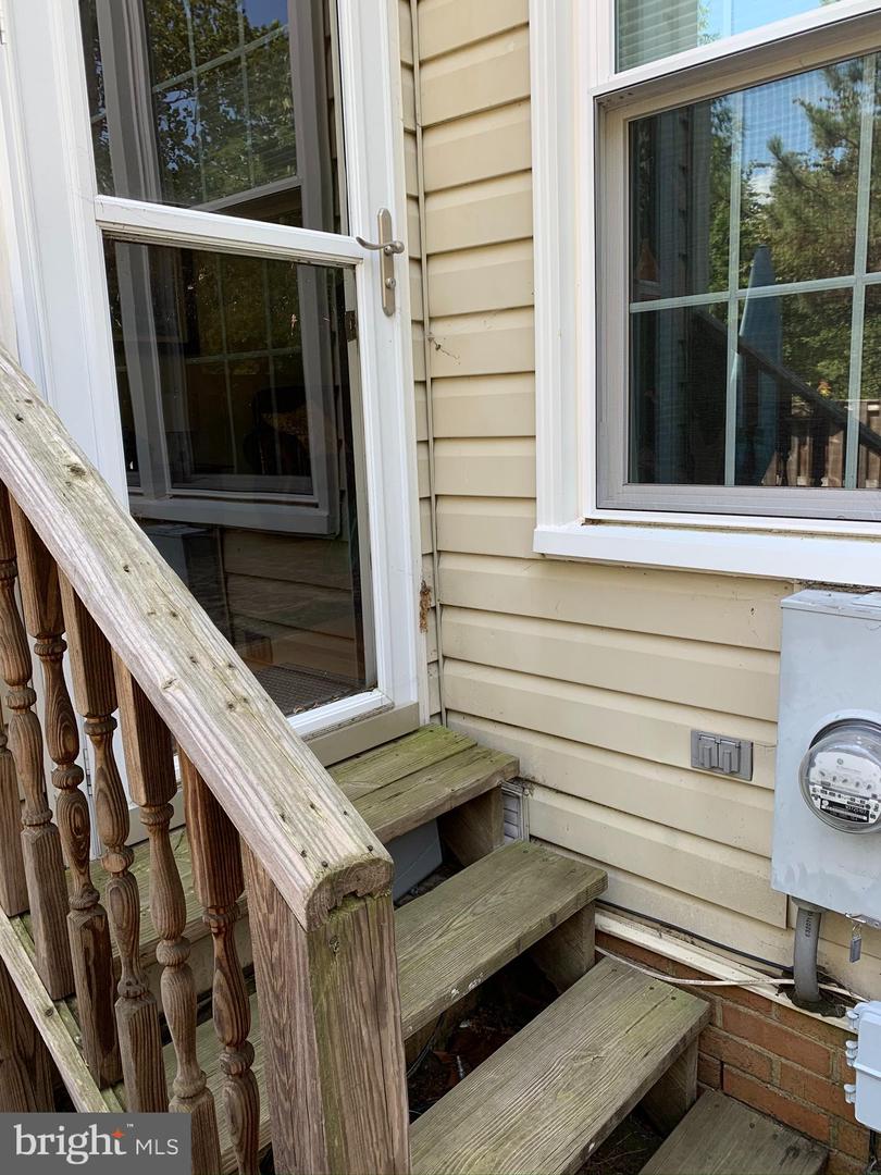 1906 DUFFIELD LN, ALEXANDRIA, Virginia 22307, 3 Bedrooms Bedrooms, ,2 BathroomsBathrooms,Residential,For sale,1906 DUFFIELD LN,VAFX2249944 MLS # VAFX2249944