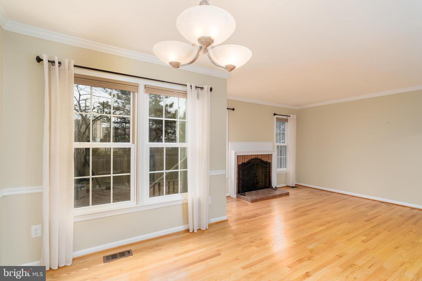 1906 DUFFIELD LN, ALEXANDRIA, Virginia 22307, 3 Bedrooms Bedrooms, ,2 BathroomsBathrooms,Residential,For sale,1906 DUFFIELD LN,VAFX2249944 MLS # VAFX2249944