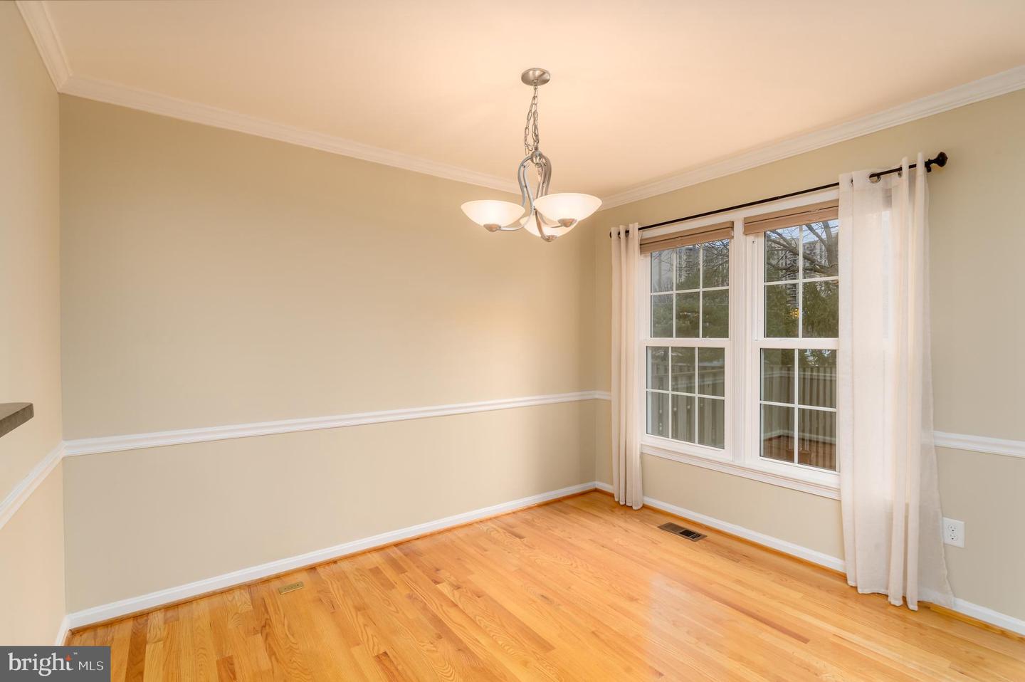 1906 DUFFIELD LN, ALEXANDRIA, Virginia 22307, 3 Bedrooms Bedrooms, ,2 BathroomsBathrooms,Residential,For sale,1906 DUFFIELD LN,VAFX2249944 MLS # VAFX2249944