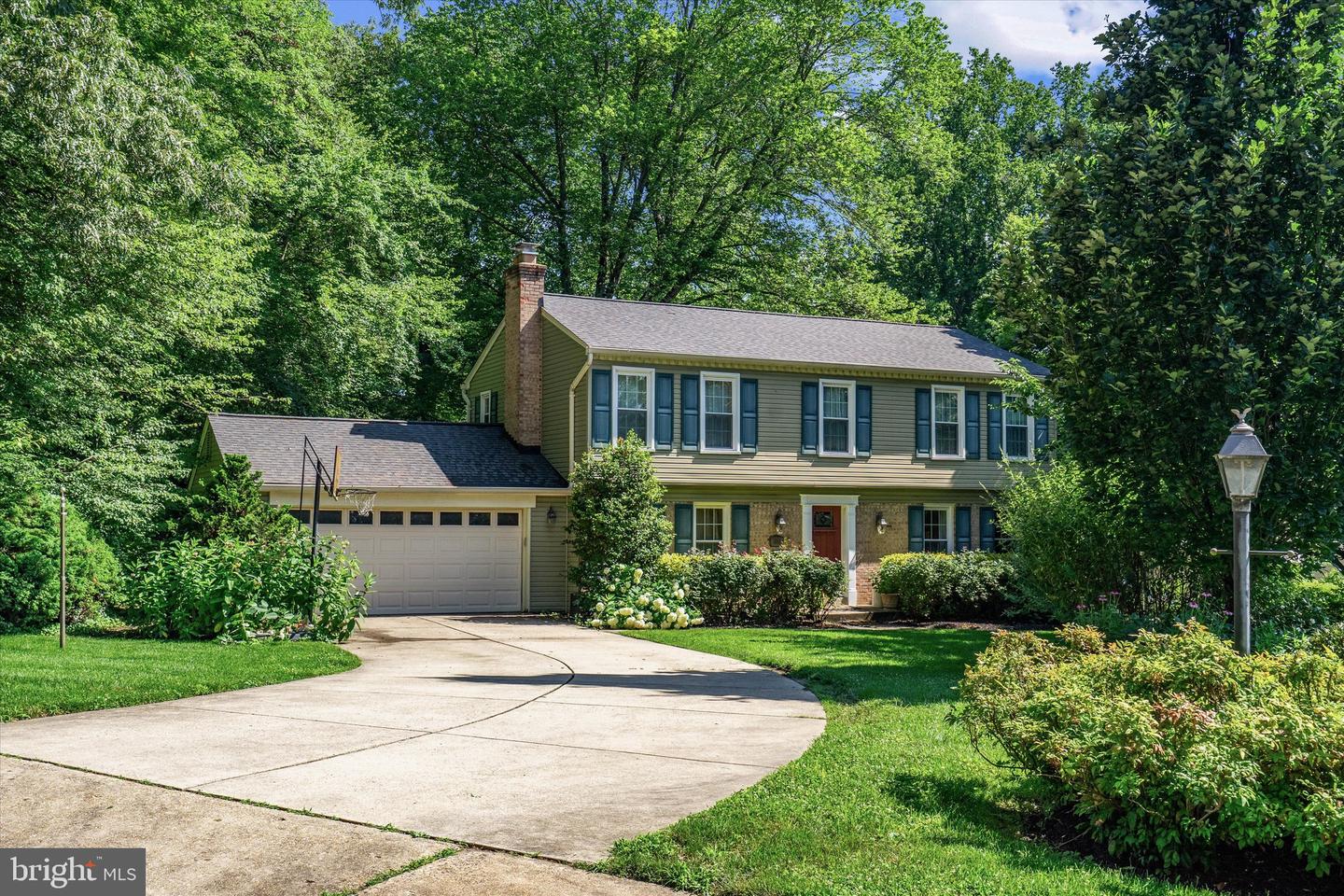 8614 BRAEBURN DR, ANNANDALE, Virginia 22003, 6 Bedrooms Bedrooms, ,3 BathroomsBathrooms,Residential,For sale,8614 BRAEBURN DR,VAFX2249946 MLS # VAFX2249946