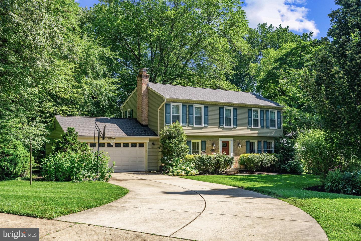 8614 BRAEBURN DR, ANNANDALE, Virginia 22003, 6 Bedrooms Bedrooms, ,3 BathroomsBathrooms,Residential,For sale,8614 BRAEBURN DR,VAFX2249946 MLS # VAFX2249946