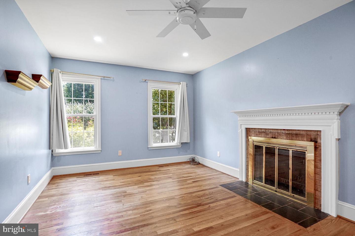 8614 BRAEBURN DR, ANNANDALE, Virginia 22003, 6 Bedrooms Bedrooms, ,3 BathroomsBathrooms,Residential,For sale,8614 BRAEBURN DR,VAFX2249946 MLS # VAFX2249946