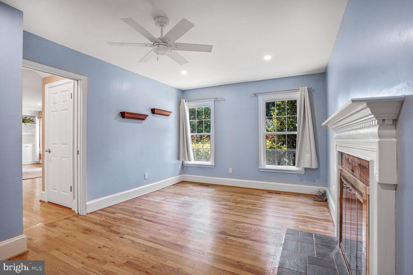 8614 BRAEBURN DR, ANNANDALE, Virginia 22003, 6 Bedrooms Bedrooms, ,3 BathroomsBathrooms,Residential,For sale,8614 BRAEBURN DR,VAFX2249946 MLS # VAFX2249946