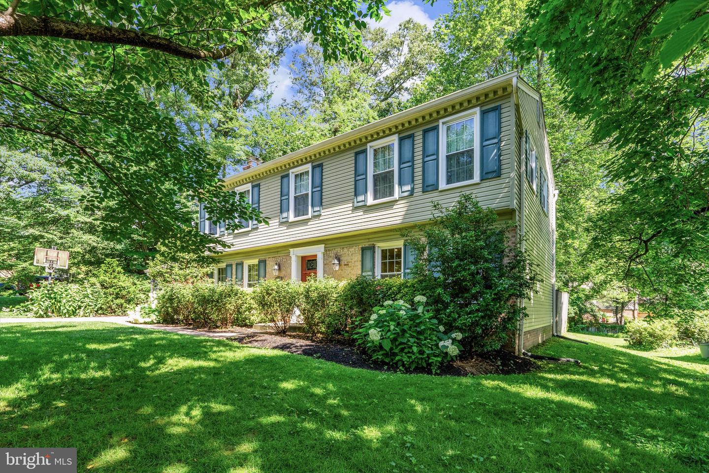 8614 BRAEBURN DR, ANNANDALE, Virginia 22003, 6 Bedrooms Bedrooms, ,3 BathroomsBathrooms,Residential,For sale,8614 BRAEBURN DR,VAFX2249946 MLS # VAFX2249946