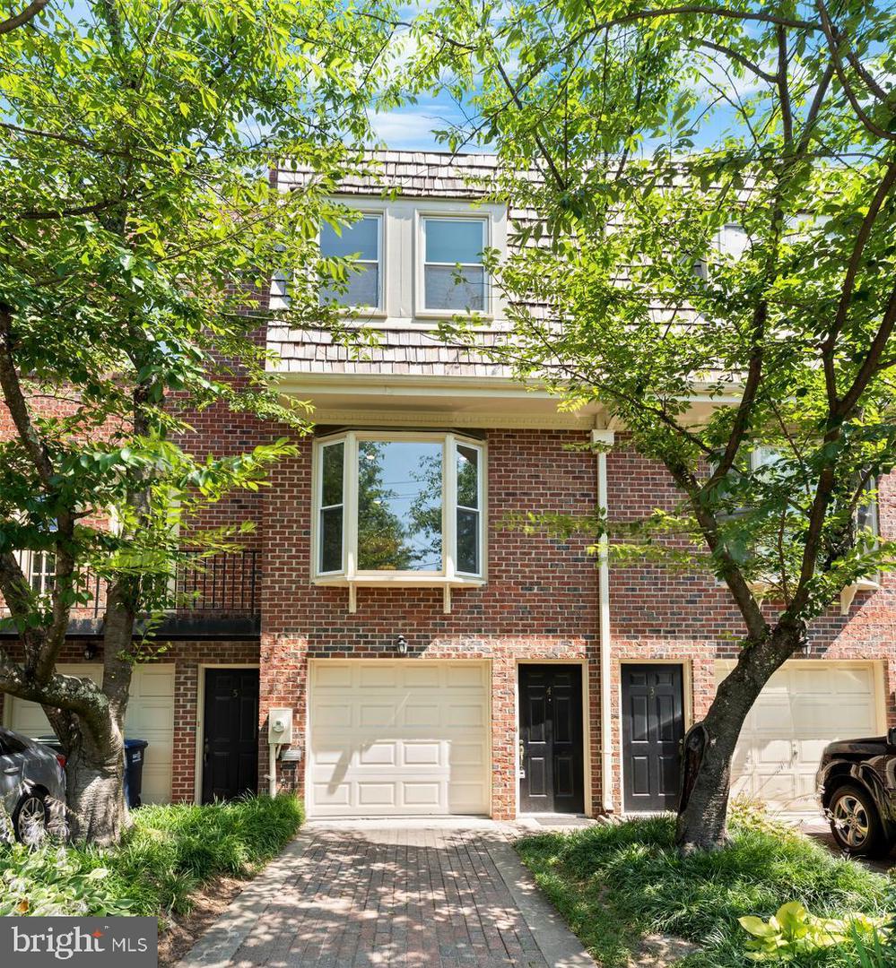 5310 CONNECTICUT AVE NW #4, WASHINGTON, District Of Columbia 20015, 3 Bedrooms Bedrooms, ,3 BathroomsBathrooms,Residential,For sale,5310 CONNECTICUT AVE NW #4,DCDC2207468 MLS # DCDC2207468
