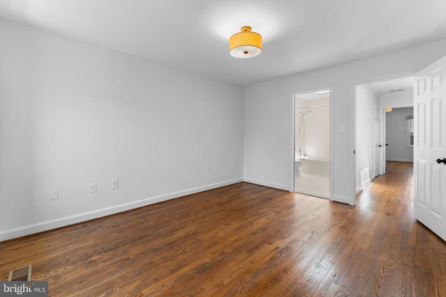 5310 CONNECTICUT AVE NW #4, WASHINGTON, District Of Columbia 20015, 3 Bedrooms Bedrooms, ,3 BathroomsBathrooms,Residential,For sale,5310 CONNECTICUT AVE NW #4,DCDC2207468 MLS # DCDC2207468