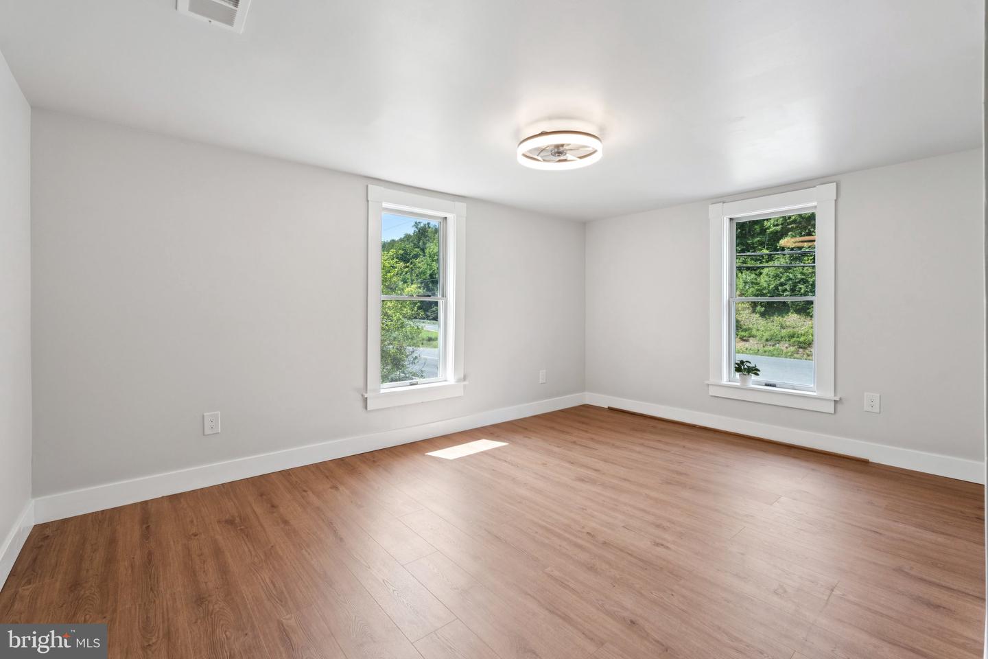 2290 JOHN MOSBY HWY, BOYCE, Virginia 22620, 3 Bedrooms Bedrooms, ,2 BathroomsBathrooms,Residential,For sale,2290 JOHN MOSBY HWY,VACL2003860 MLS # VACL2003860