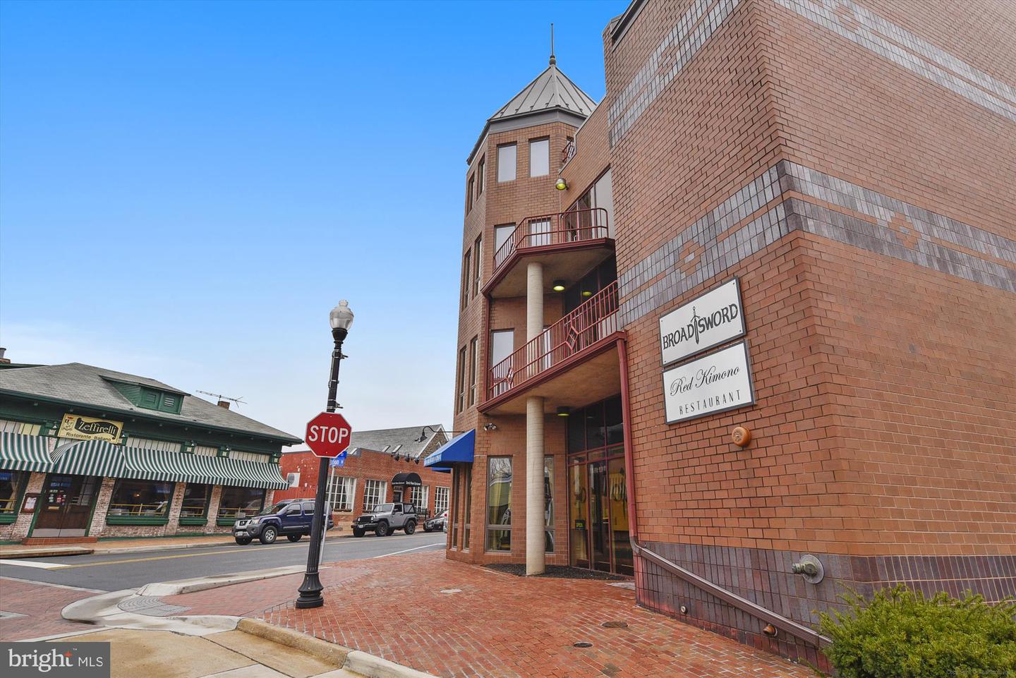 205 MEETING HOUSE STATION SQ #306, HERNDON, Virginia 20170, 2 Bedrooms Bedrooms, ,2 BathroomsBathrooms,Residential,For sale,205 MEETING HOUSE STATION SQ #306,VAFX2250152 MLS # VAFX2250152