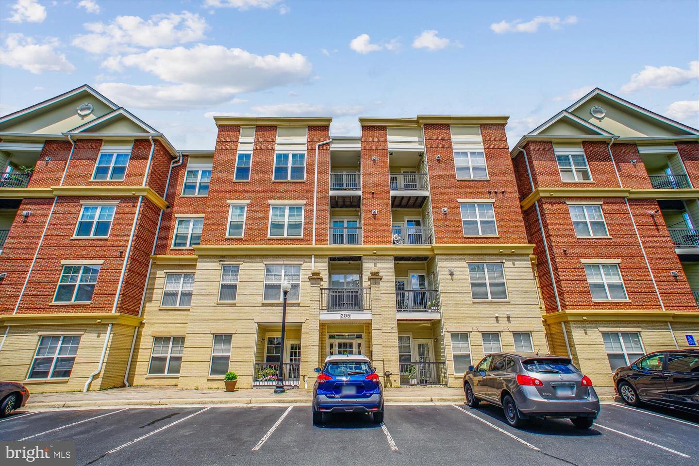 205 MEETING HOUSE STATION SQ #306, HERNDON, Virginia 20170, 2 Bedrooms Bedrooms, ,2 BathroomsBathrooms,Residential,For sale,205 MEETING HOUSE STATION SQ #306,VAFX2250152 MLS # VAFX2250152