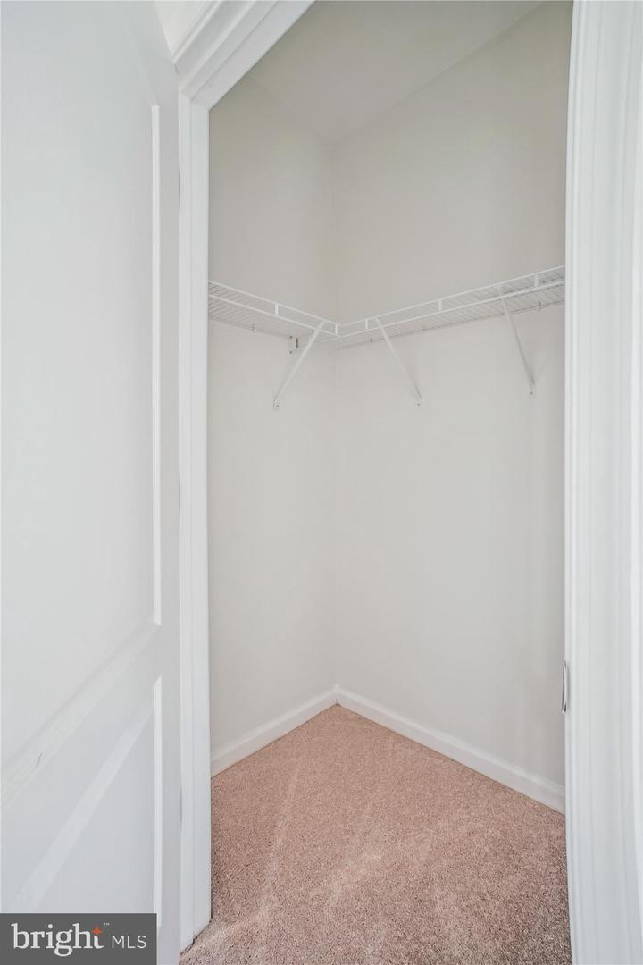 205 MEETING HOUSE STATION SQ #306, HERNDON, Virginia 20170, 2 Bedrooms Bedrooms, ,2 BathroomsBathrooms,Residential,For sale,205 MEETING HOUSE STATION SQ #306,VAFX2250152 MLS # VAFX2250152