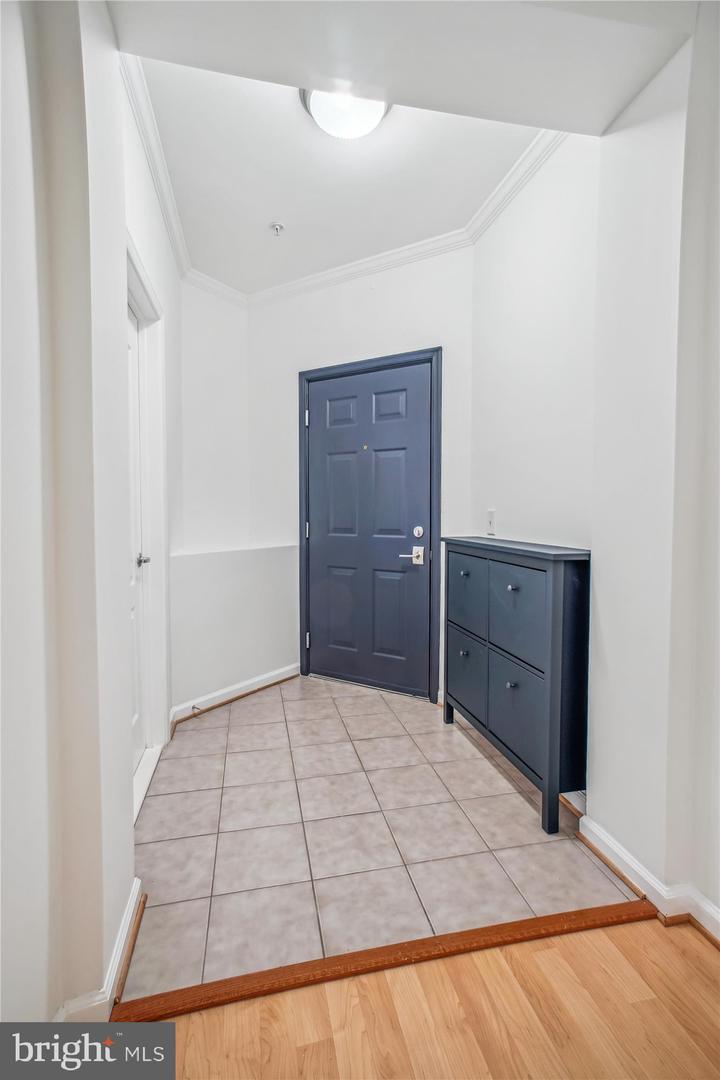205 MEETING HOUSE STATION SQ #306, HERNDON, Virginia 20170, 2 Bedrooms Bedrooms, ,2 BathroomsBathrooms,Residential,For sale,205 MEETING HOUSE STATION SQ #306,VAFX2250152 MLS # VAFX2250152