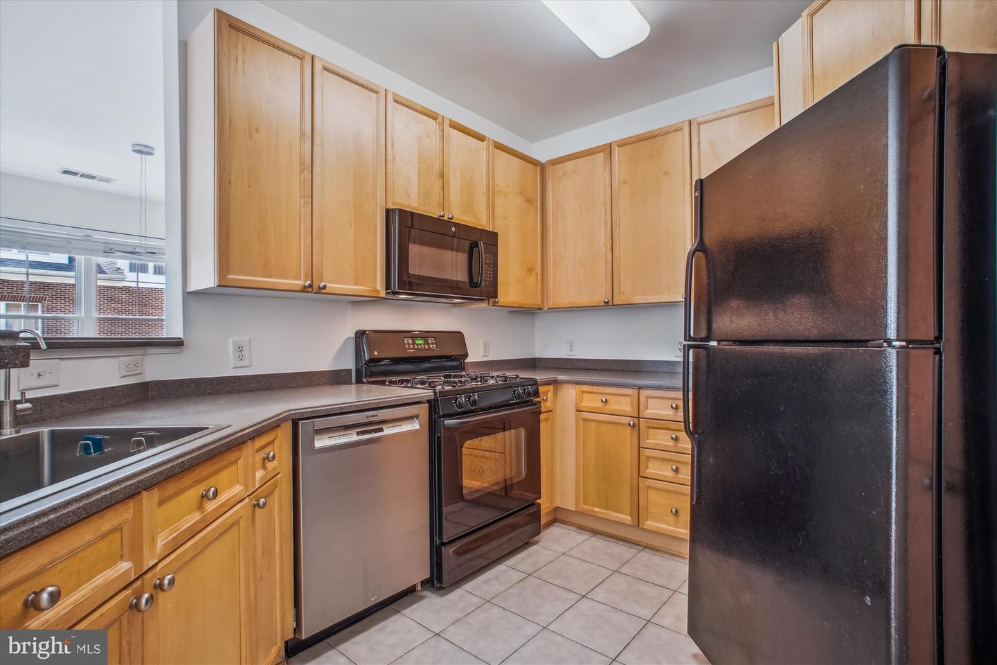205 MEETING HOUSE STATION SQ #306, HERNDON, Virginia 20170, 2 Bedrooms Bedrooms, ,2 BathroomsBathrooms,Residential,For sale,205 MEETING HOUSE STATION SQ #306,VAFX2250152 MLS # VAFX2250152