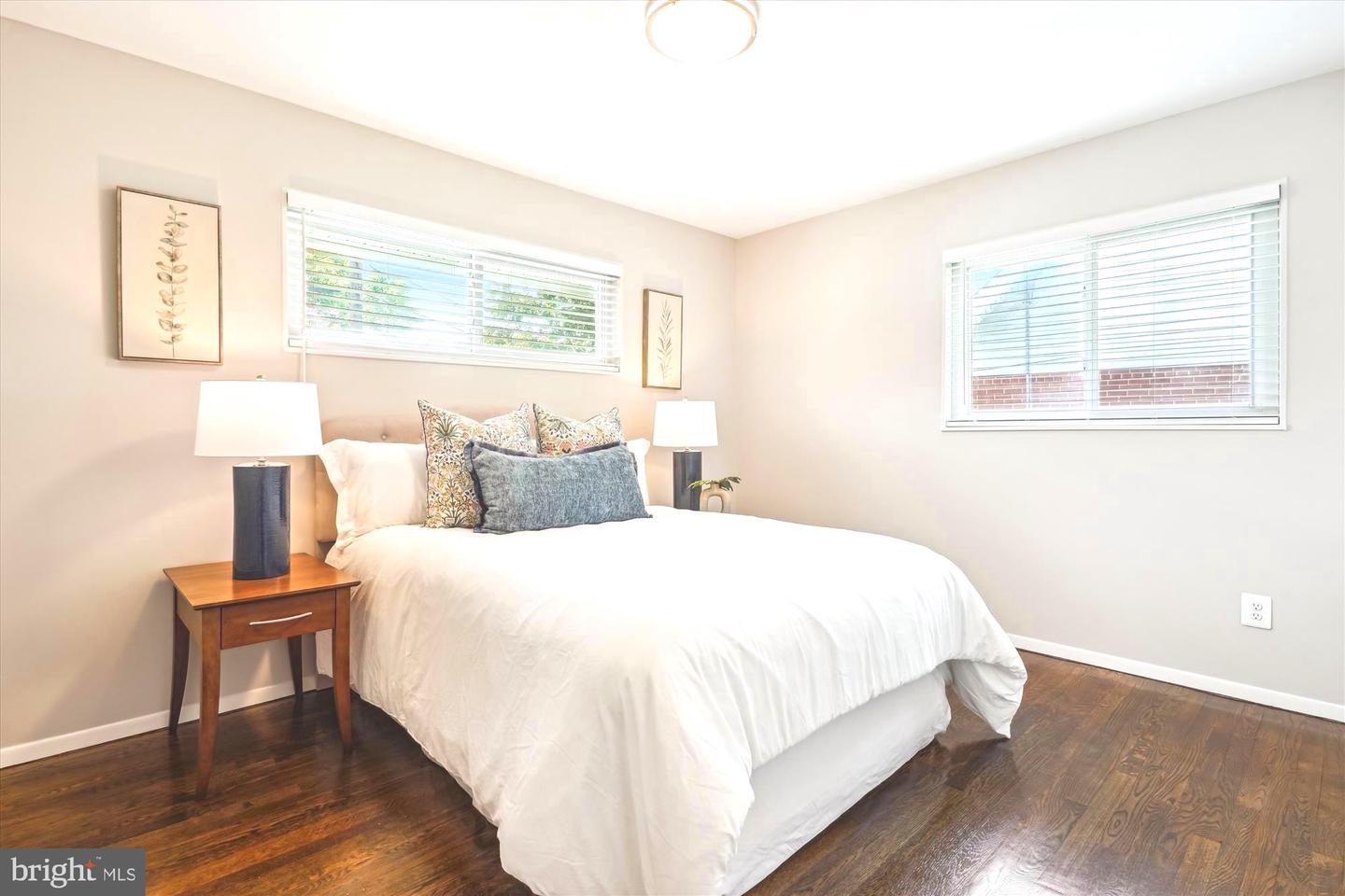 132 N GLADDEN ST N, ALEXANDRIA, Virginia 22304, 5 Bedrooms Bedrooms, ,3 BathroomsBathrooms,Residential,For sale,132 N GLADDEN ST N,VAAX2046892 MLS # VAAX2046892