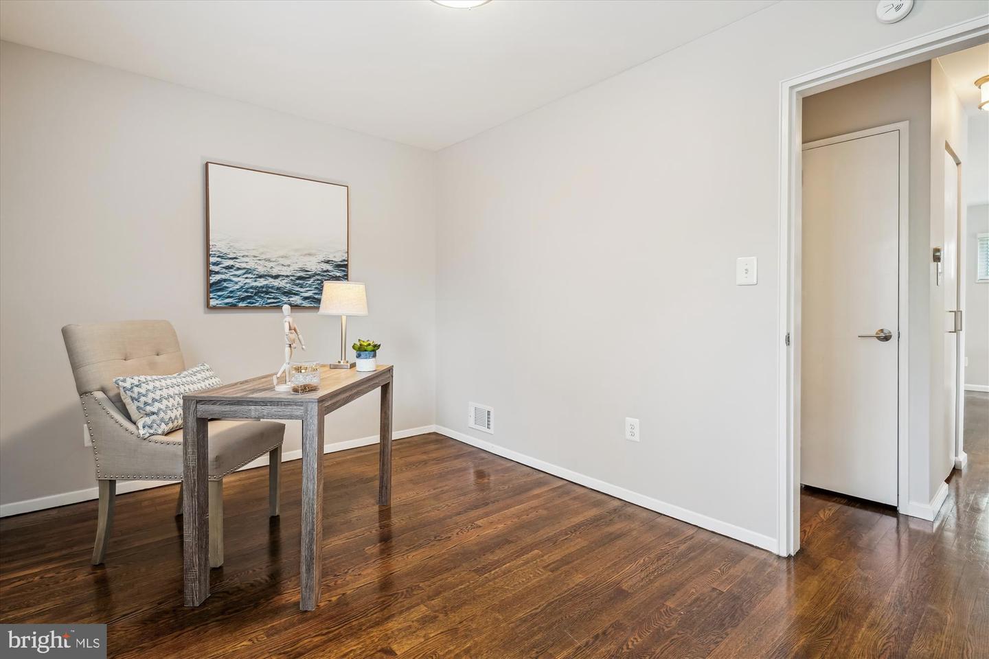 132 N GLADDEN ST N, ALEXANDRIA, Virginia 22304, 5 Bedrooms Bedrooms, ,3 BathroomsBathrooms,Residential,For sale,132 N GLADDEN ST N,VAAX2046892 MLS # VAAX2046892