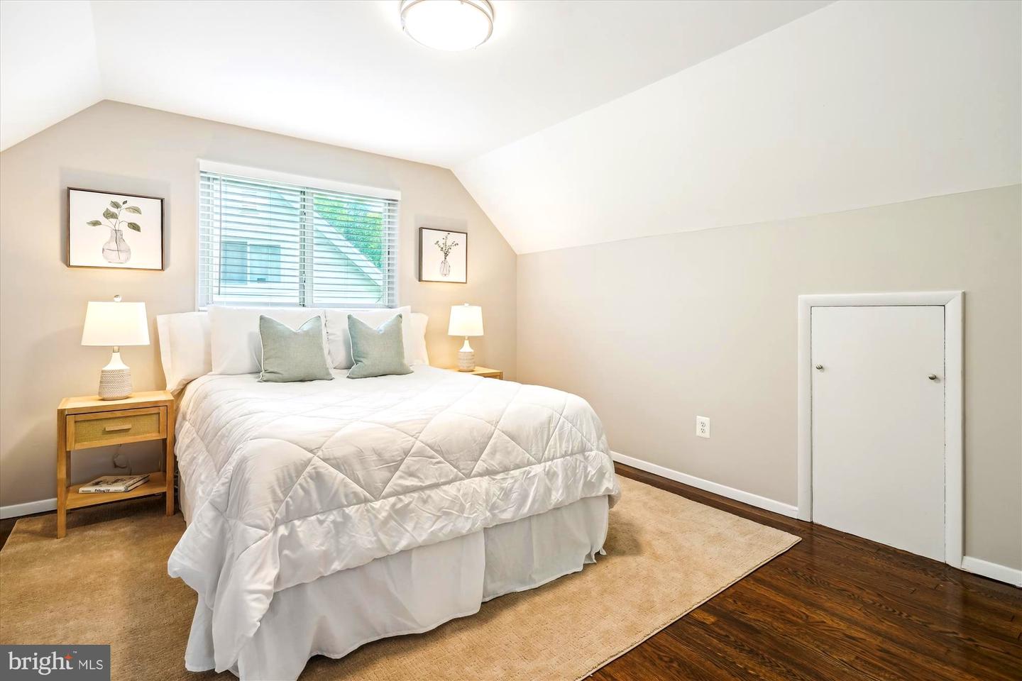 132 N GLADDEN ST N, ALEXANDRIA, Virginia 22304, 5 Bedrooms Bedrooms, ,3 BathroomsBathrooms,Residential,For sale,132 N GLADDEN ST N,VAAX2046892 MLS # VAAX2046892