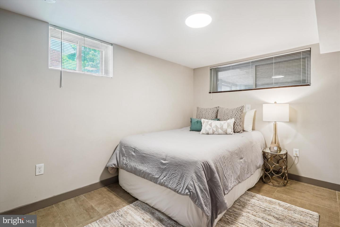 132 N GLADDEN ST N, ALEXANDRIA, Virginia 22304, 5 Bedrooms Bedrooms, ,3 BathroomsBathrooms,Residential,For sale,132 N GLADDEN ST N,VAAX2046892 MLS # VAAX2046892