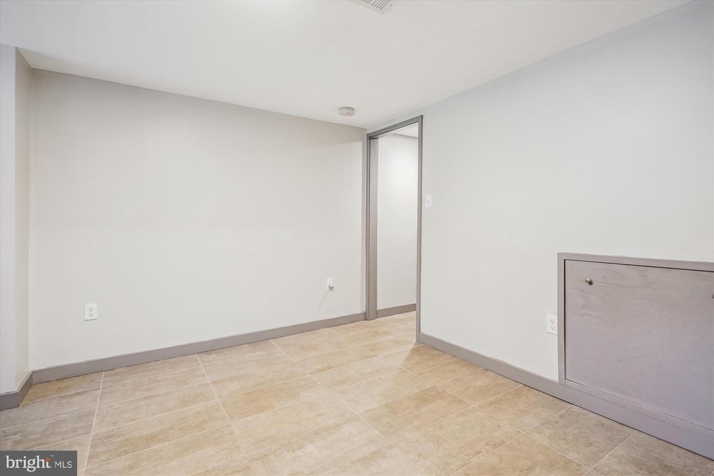 132 N GLADDEN ST N, ALEXANDRIA, Virginia 22304, 5 Bedrooms Bedrooms, ,3 BathroomsBathrooms,Residential,For sale,132 N GLADDEN ST N,VAAX2046892 MLS # VAAX2046892