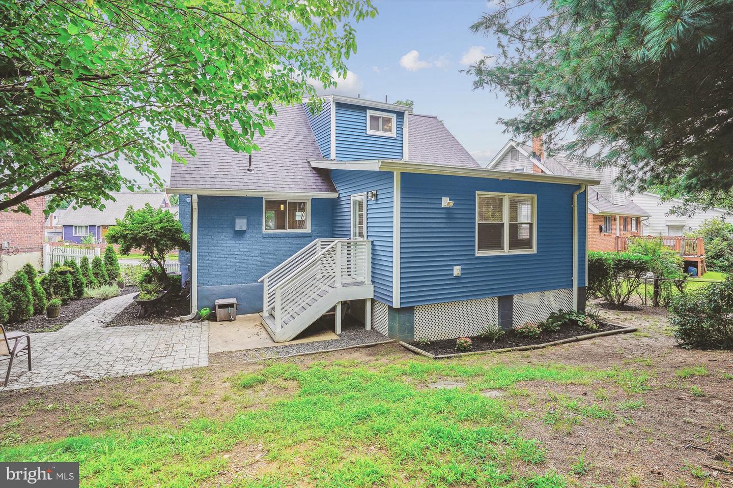 132 N GLADDEN ST N, ALEXANDRIA, Virginia 22304, 5 Bedrooms Bedrooms, ,3 BathroomsBathrooms,Residential,For sale,132 N GLADDEN ST N,VAAX2046892 MLS # VAAX2046892