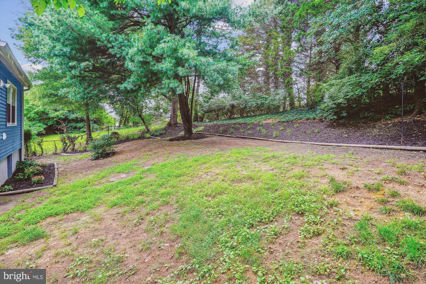 132 N GLADDEN ST N, ALEXANDRIA, Virginia 22304, 5 Bedrooms Bedrooms, ,3 BathroomsBathrooms,Residential,For sale,132 N GLADDEN ST N,VAAX2046892 MLS # VAAX2046892
