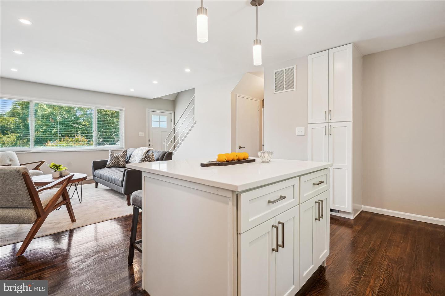 132 N GLADDEN ST N, ALEXANDRIA, Virginia 22304, 5 Bedrooms Bedrooms, ,3 BathroomsBathrooms,Residential,For sale,132 N GLADDEN ST N,VAAX2046892 MLS # VAAX2046892