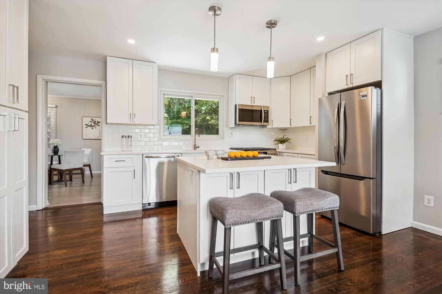 132 N GLADDEN ST N, ALEXANDRIA, Virginia 22304, 5 Bedrooms Bedrooms, ,3 BathroomsBathrooms,Residential,For sale,132 N GLADDEN ST N,VAAX2046892 MLS # VAAX2046892