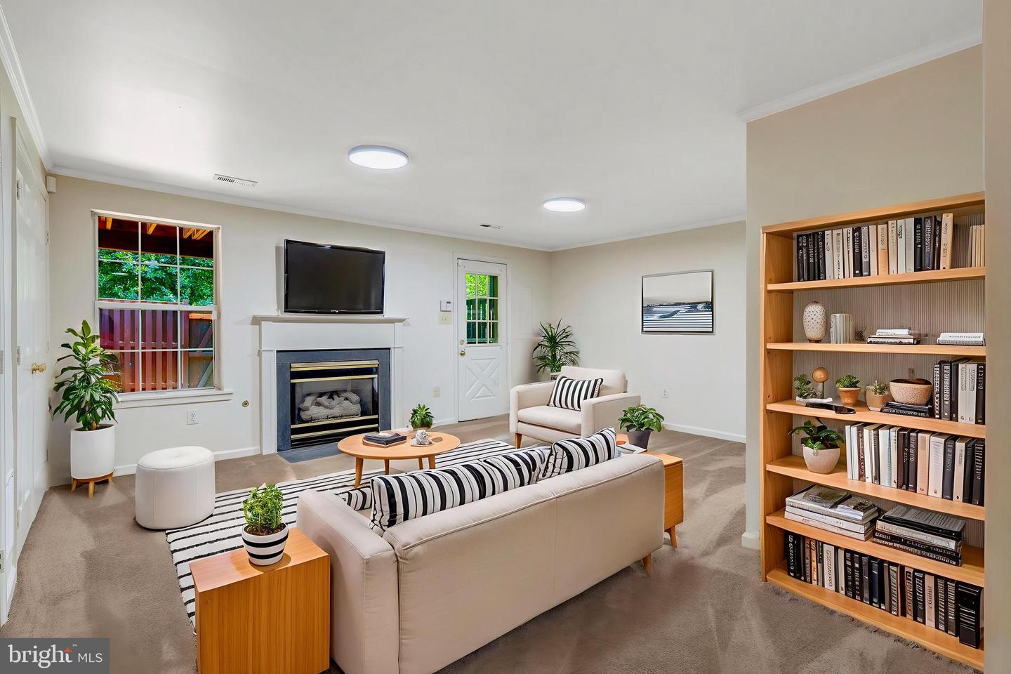 6802 KERRYWOOD CIR, CENTREVILLE, Virginia 20121, 3 Bedrooms Bedrooms, ,2 BathroomsBathrooms,Residential,For sale,6802 KERRYWOOD CIR,VAFX2250448 MLS # VAFX2250448
