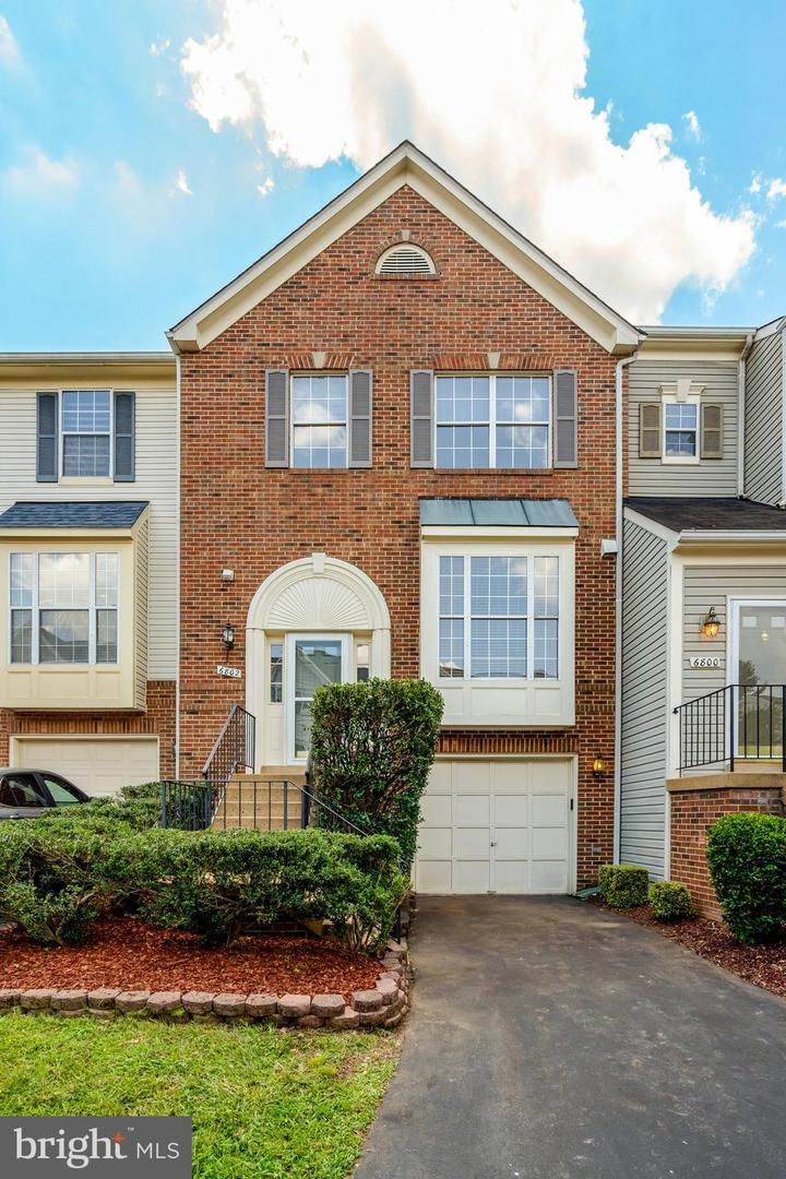 6802 KERRYWOOD CIR, CENTREVILLE, Virginia 20121, 3 Bedrooms Bedrooms, ,2 BathroomsBathrooms,Residential,For sale,6802 KERRYWOOD CIR,VAFX2250448 MLS # VAFX2250448