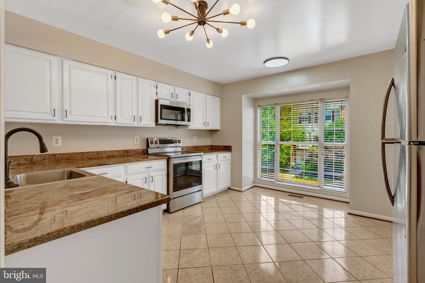 6802 KERRYWOOD CIR, CENTREVILLE, Virginia 20121, 3 Bedrooms Bedrooms, ,2 BathroomsBathrooms,Residential,For sale,6802 KERRYWOOD CIR,VAFX2250448 MLS # VAFX2250448