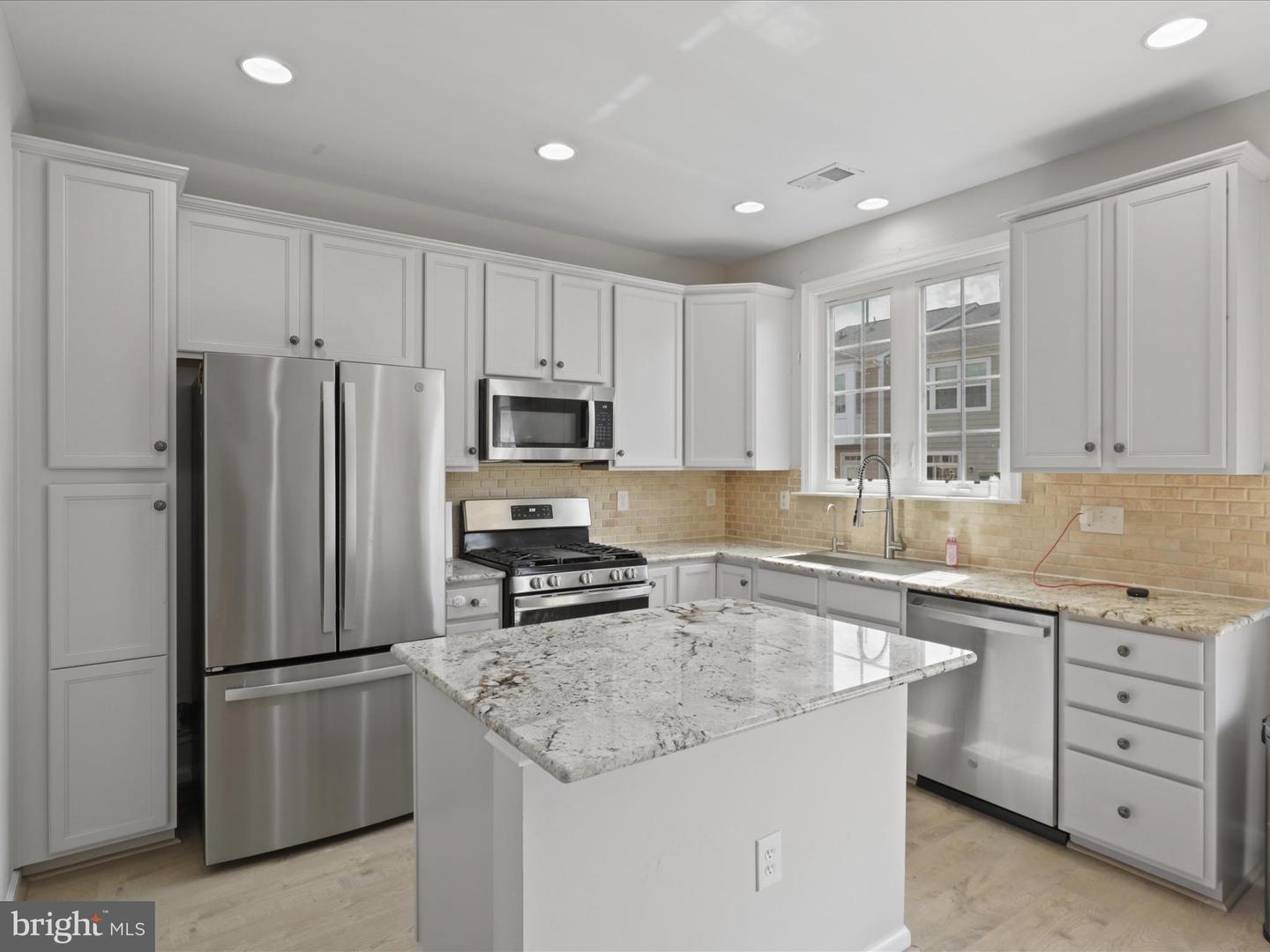 20657 MAITLAND TER, ASHBURN, Virginia 20147, 3 Bedrooms Bedrooms, ,3 BathroomsBathrooms,Residential,For sale,20657 MAITLAND TER,VALO2100596 MLS # VALO2100596