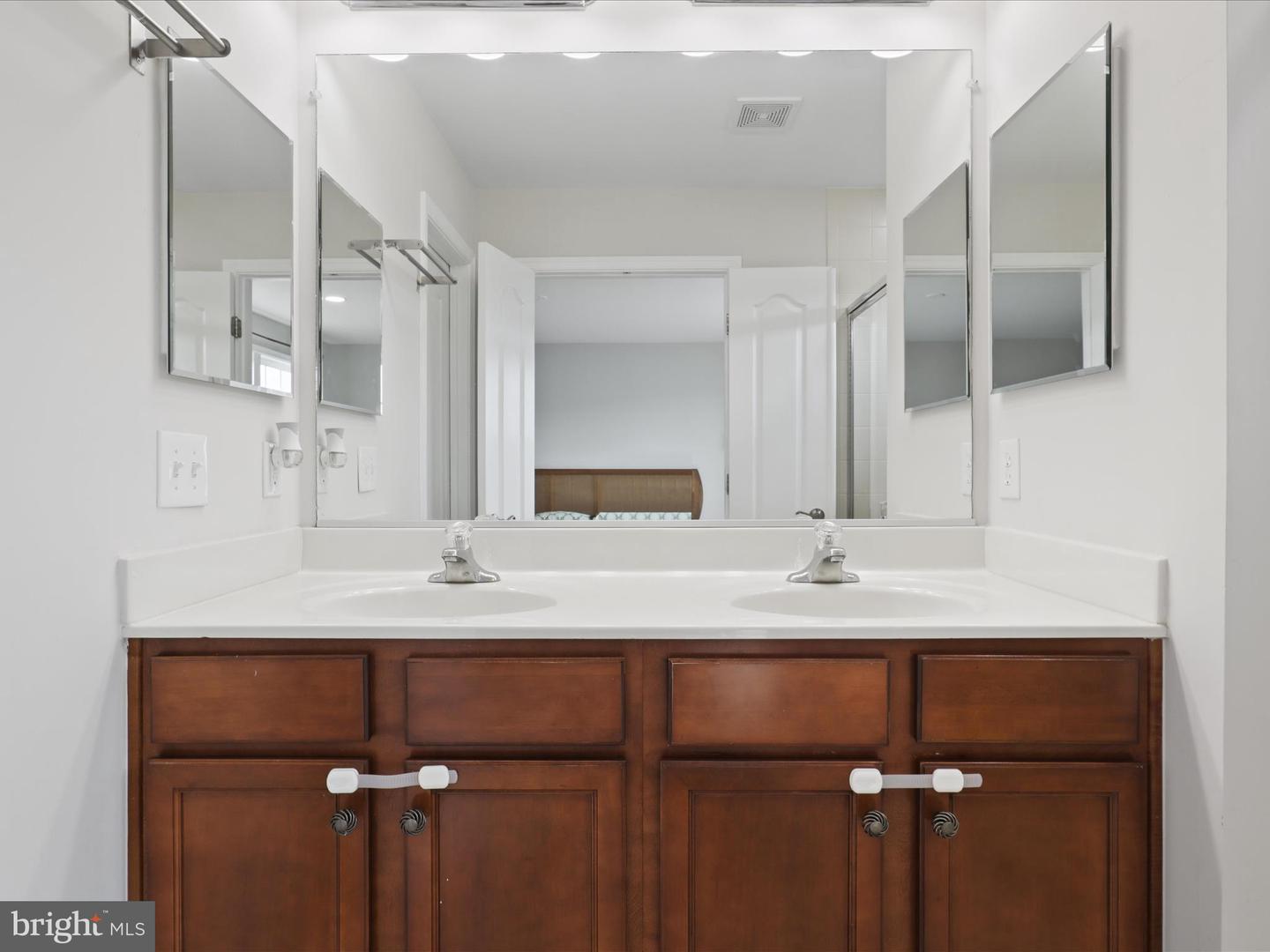 20657 MAITLAND TER, ASHBURN, Virginia 20147, 3 Bedrooms Bedrooms, ,3 BathroomsBathrooms,Residential,For sale,20657 MAITLAND TER,VALO2100596 MLS # VALO2100596