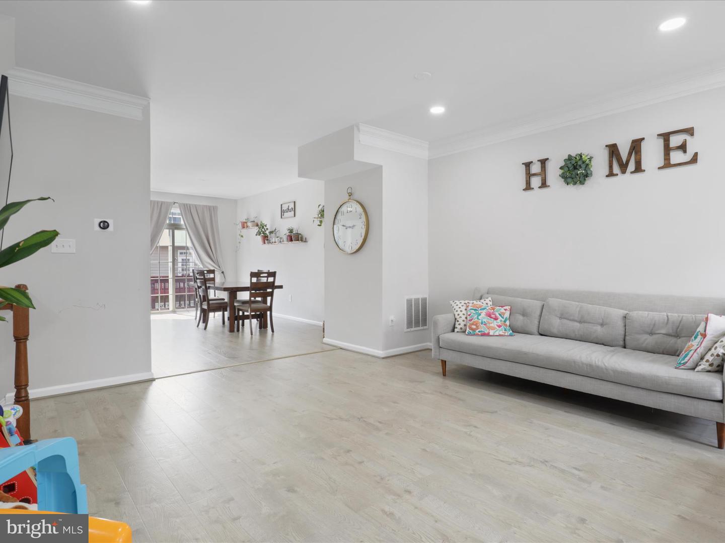 20657 MAITLAND TER, ASHBURN, Virginia 20147, 3 Bedrooms Bedrooms, ,3 BathroomsBathrooms,Residential,For sale,20657 MAITLAND TER,VALO2100596 MLS # VALO2100596