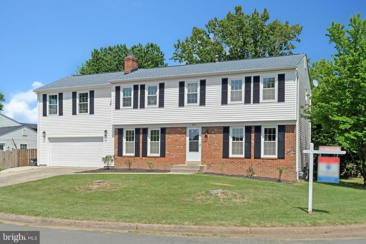 100 N CAMERON ST, STERLING, Virginia 20164, 5 Bedrooms Bedrooms, ,4 BathroomsBathrooms,Residential,For sale,100 N CAMERON ST,VALO2100670 MLS # VALO2100670